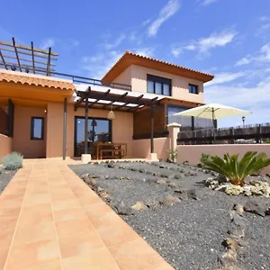https://el-hierro-house-agradable-adosado-con-piscina.hotelsfuerteventura.org