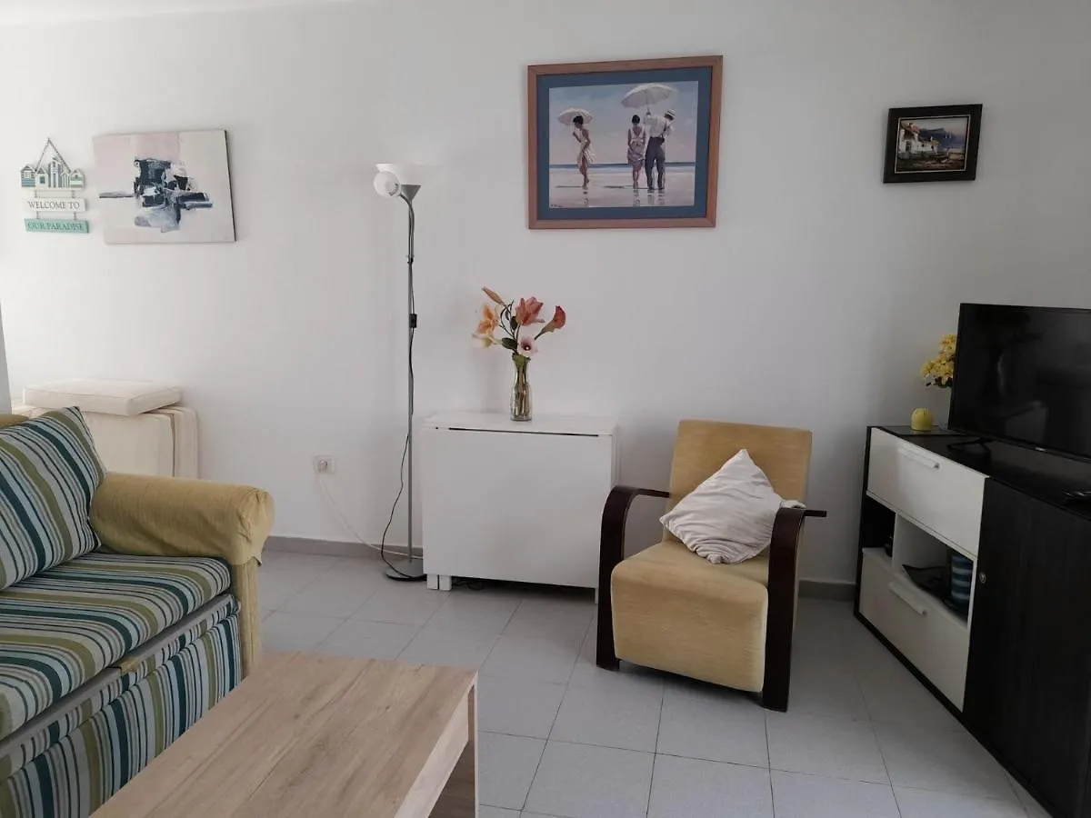 Fabulous 1-Bed Apartment in Puerto del Carmen  Puerto del Carmen (Lanzarote)